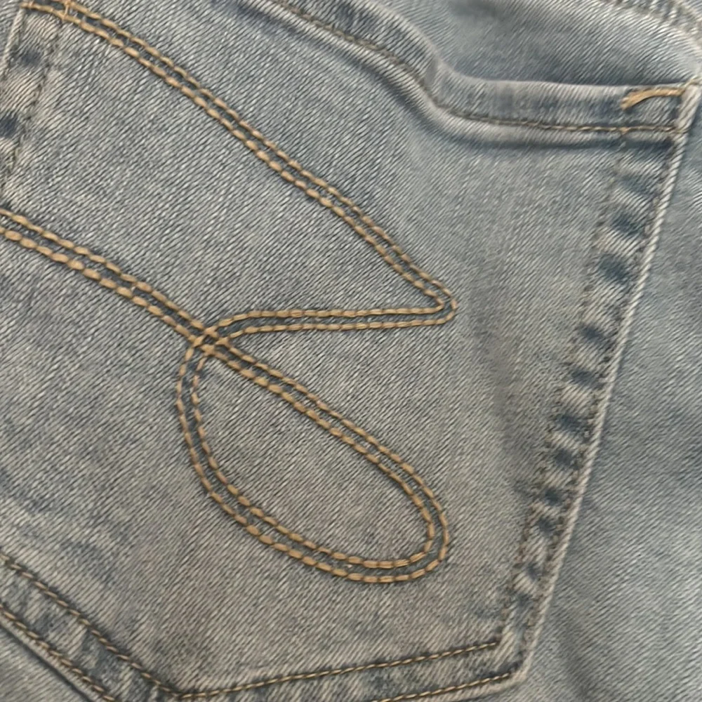 Women Seven Denim Distressed Shorts - Picture 12 of 12